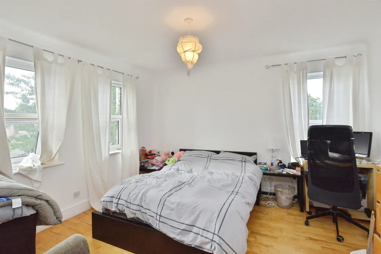 Beaumaris Grove, Shenley Church End, MILTON KEYNES, photo 10