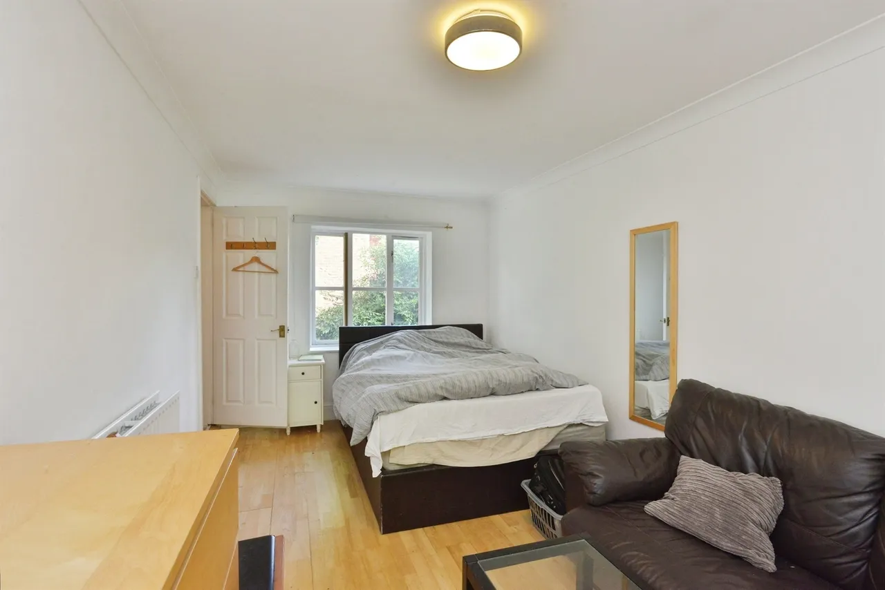 Beaumaris Grove, Shenley Church End, MILTON KEYNES, photo 8
