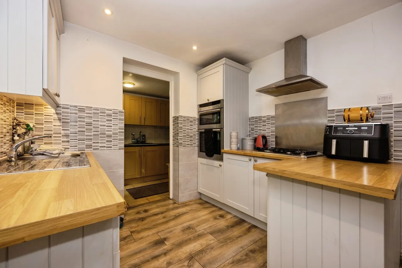 Church Road, Milford, GU8, photo 5