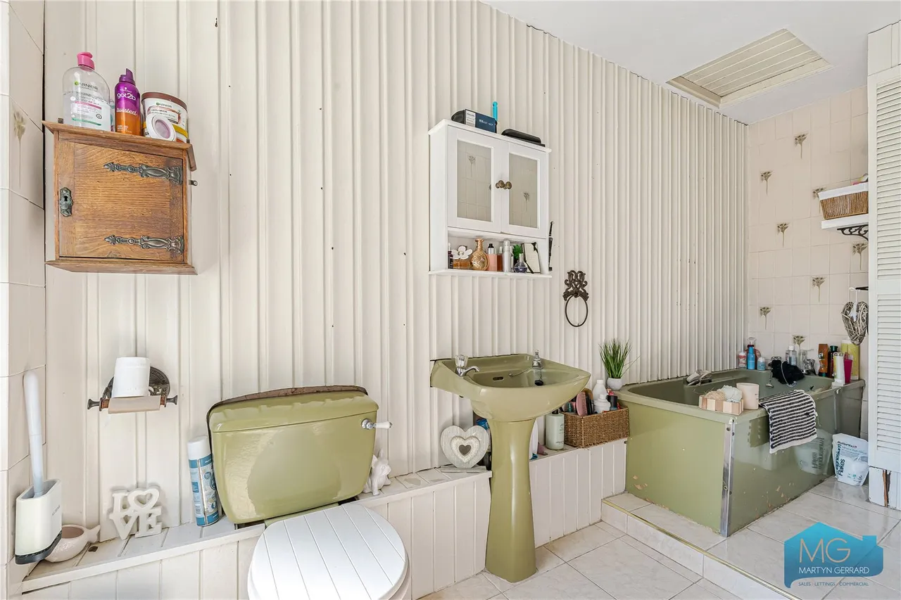 Brackenbury Road, London, N2, photo 14