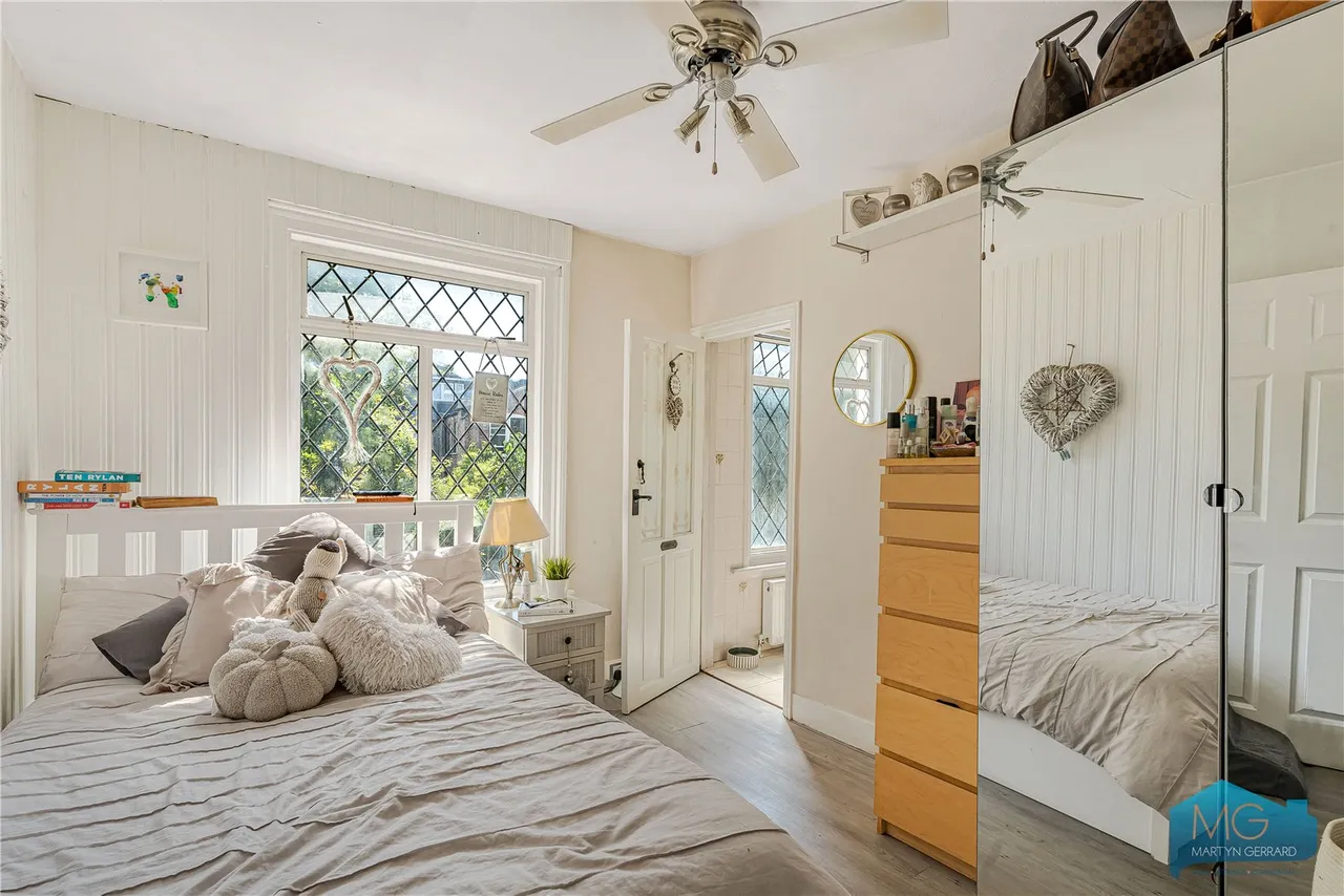 Brackenbury Road, London, N2, photo 11