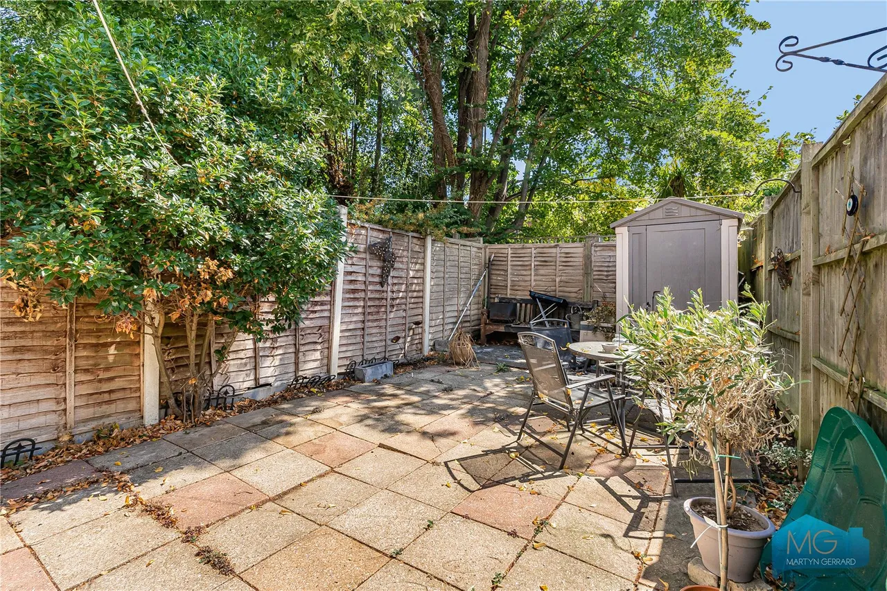 Brackenbury Road, London, N2, photo 17