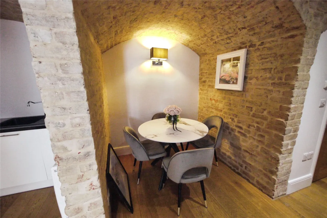 Kendall Court, The Galleries, Warley, Brentwood, CM14, photo 4