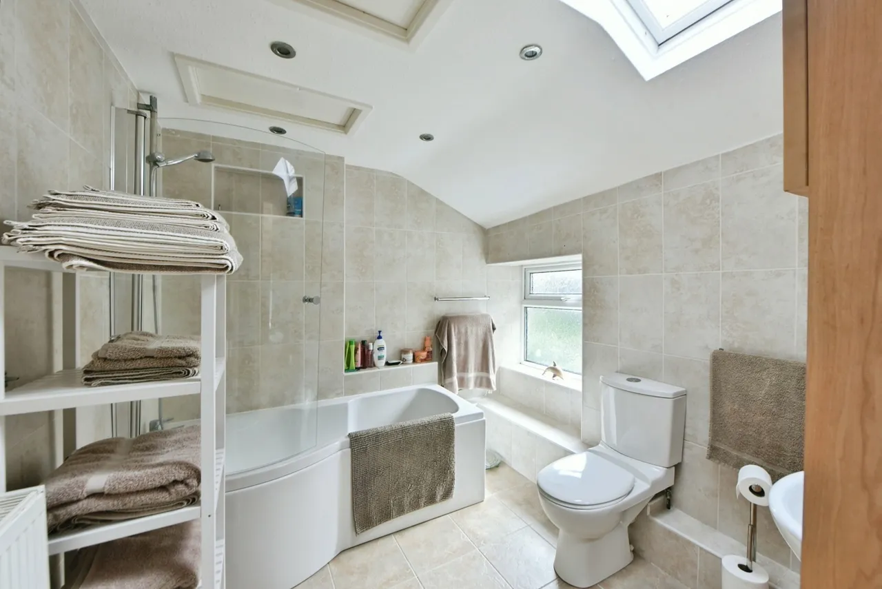 Upper Hibbert Lane, Marple, Stockport, SK6, photo 19
