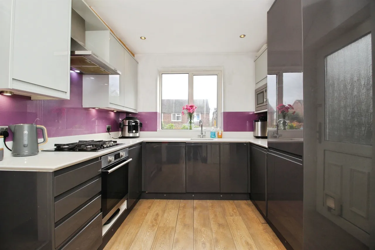Harley Drive, Leeds, photo 2