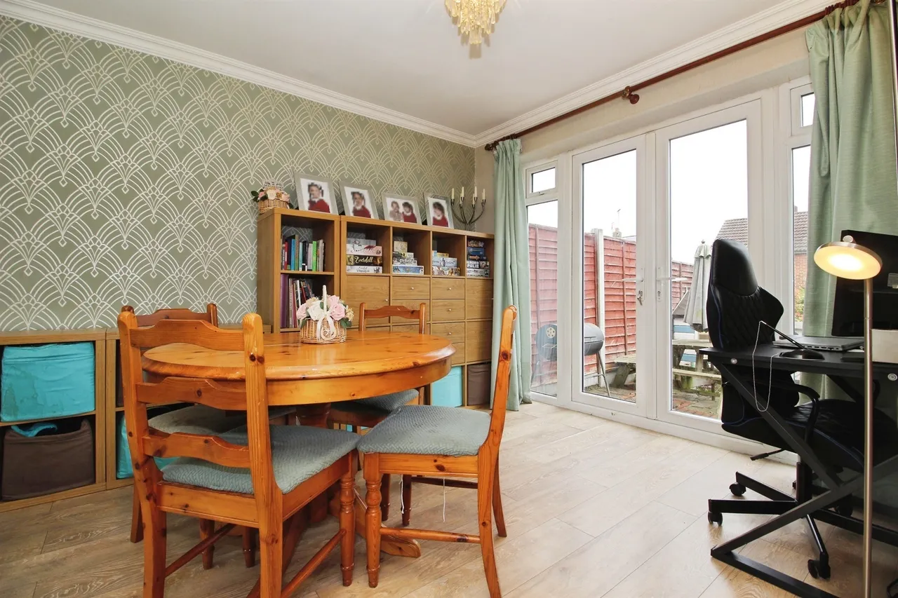 Harley Drive, Leeds, photo 4