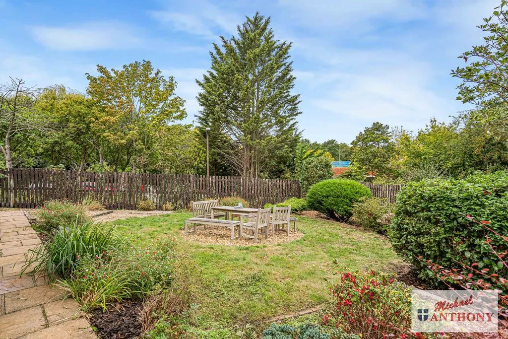 Fountaine Close, Great Linford, MK14, photo 4