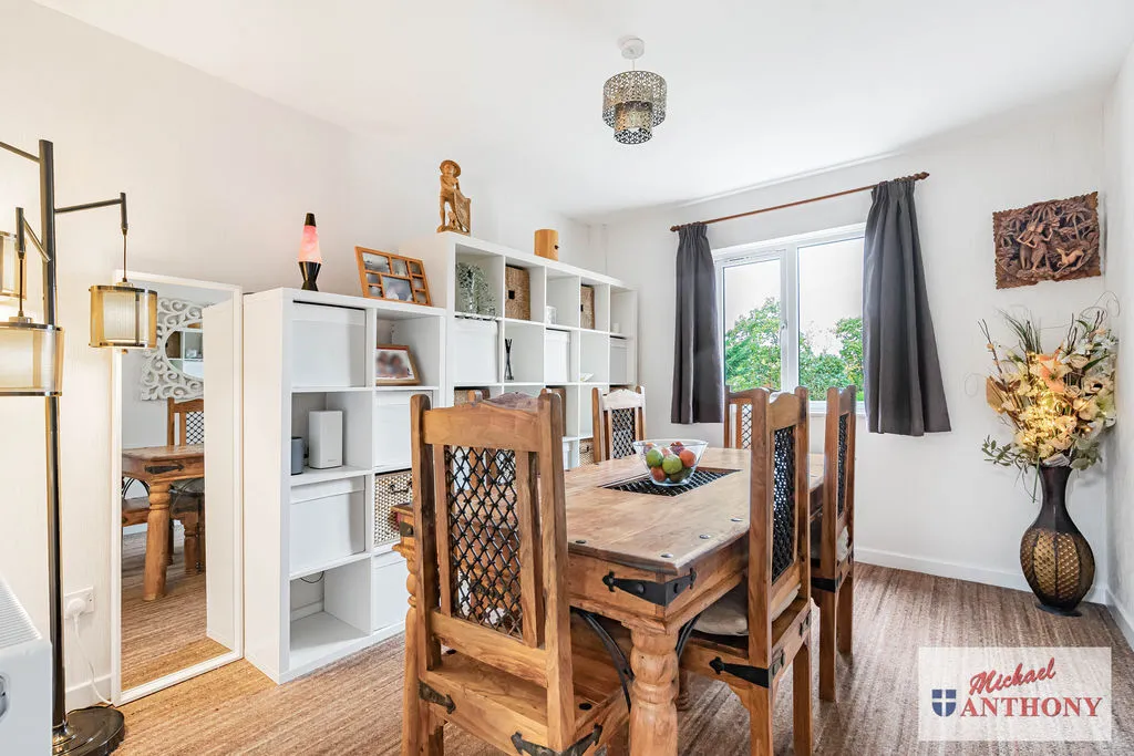 Fountaine Close, Great Linford, MK14, photo 3