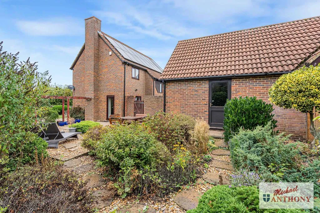 Fountaine Close, Great Linford, MK14, photo 14