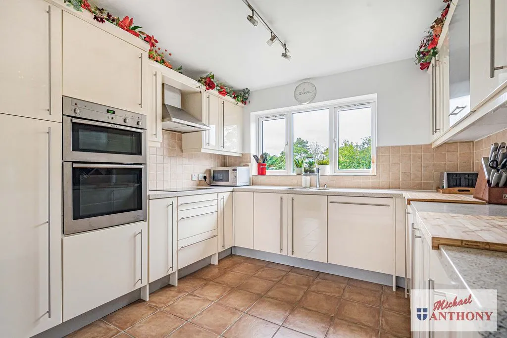 Fountaine Close, Great Linford, MK14, photo 5