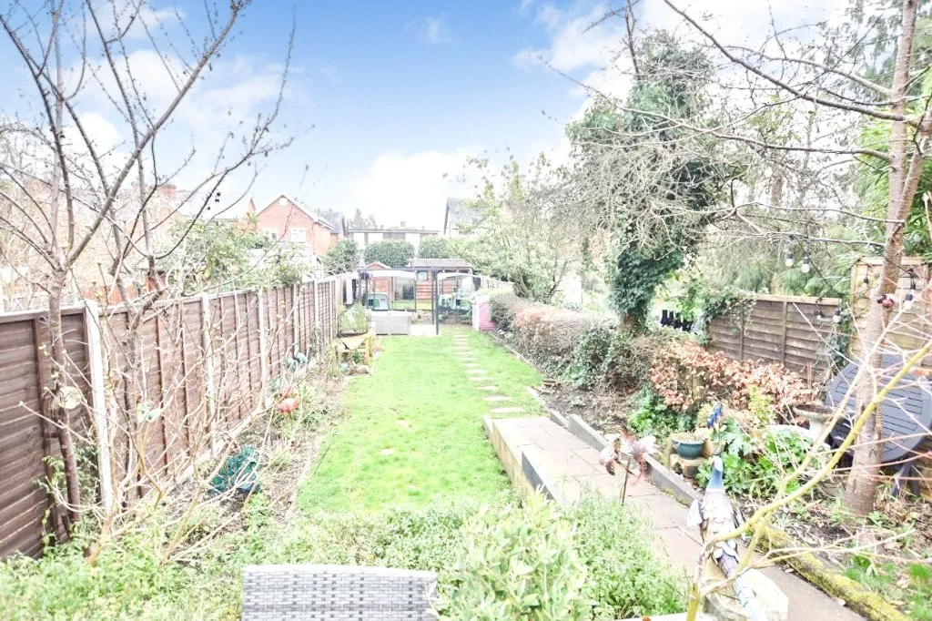 Somerset Road, Farnborough, Hampshire, GU14 6DW, photo 16