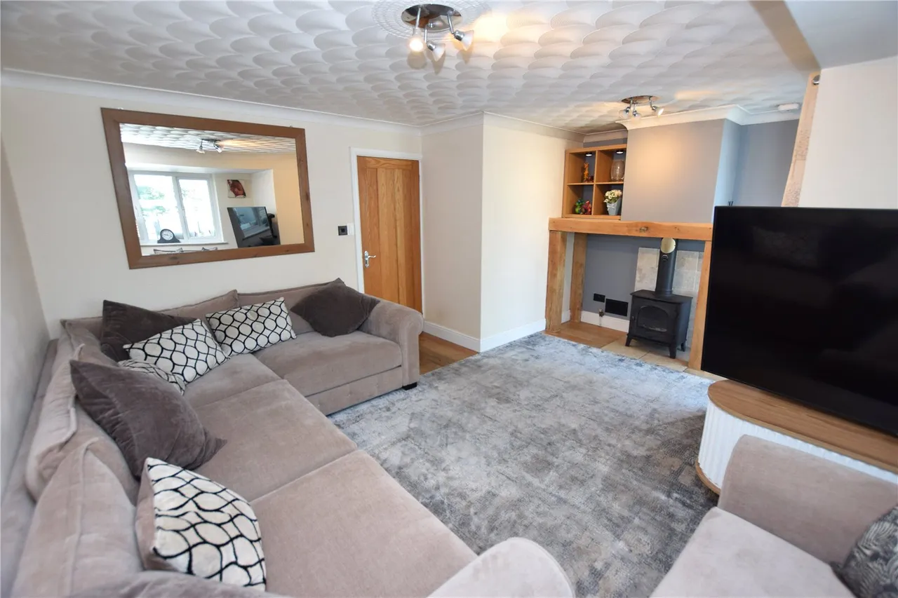 Somerset Road, Farnborough, Hampshire, GU14 6DW, photo 2