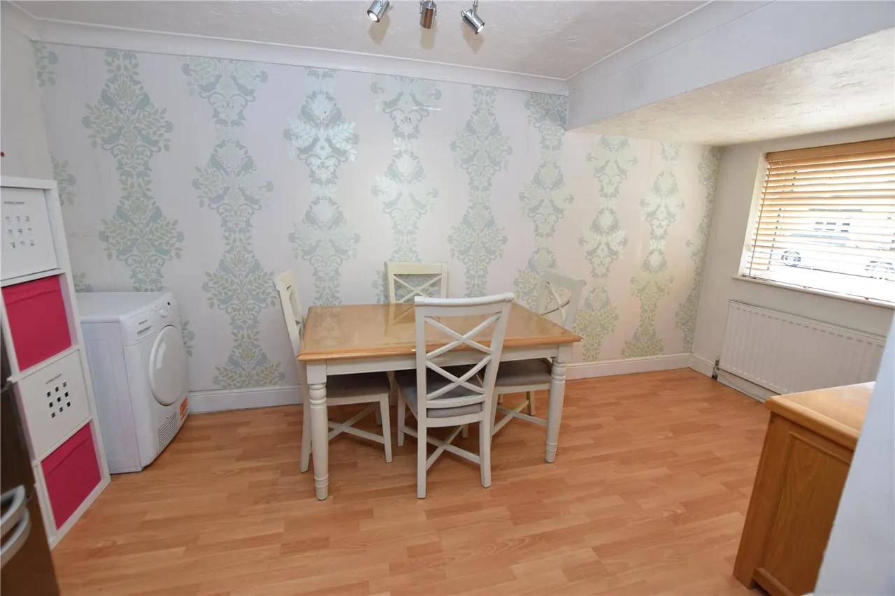 Somerset Road, Farnborough, Hampshire, GU14 6DW, photo 6
