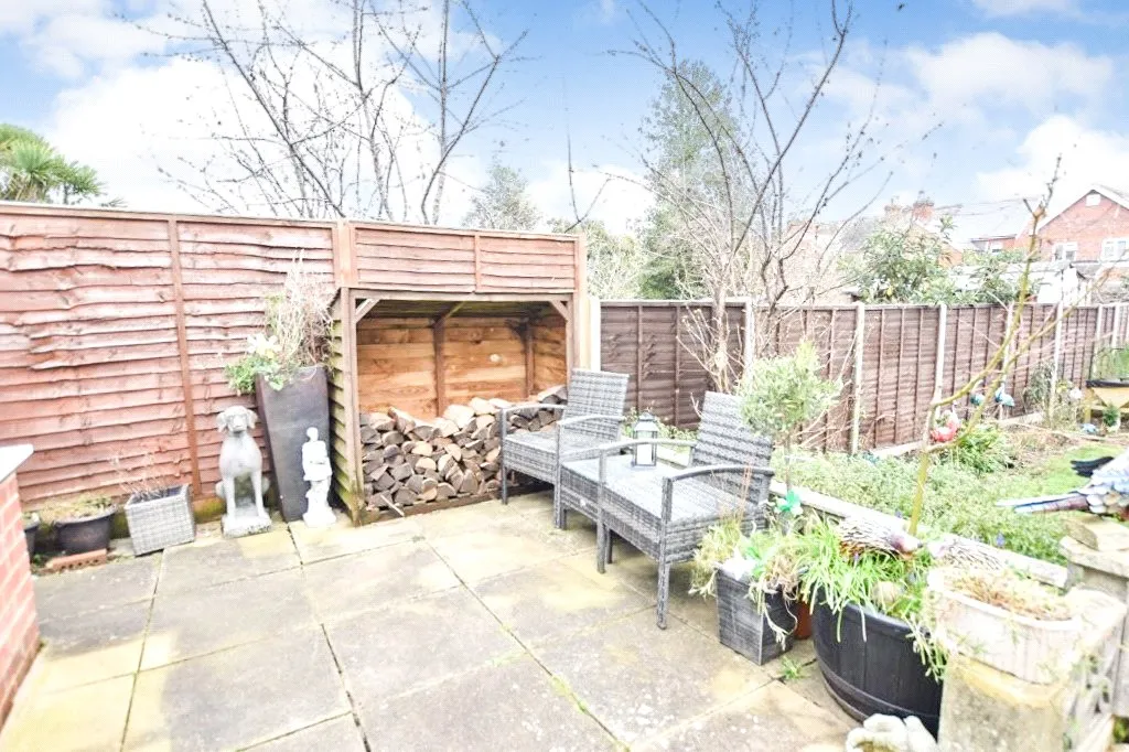 Somerset Road, Farnborough, Hampshire, GU14 6DW, photo 17