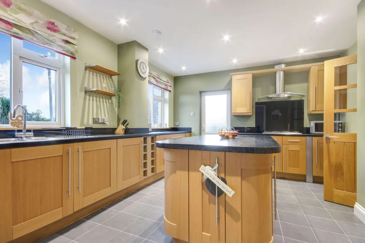 Old Torrington Road, Barnstaple, EX31, photo 4