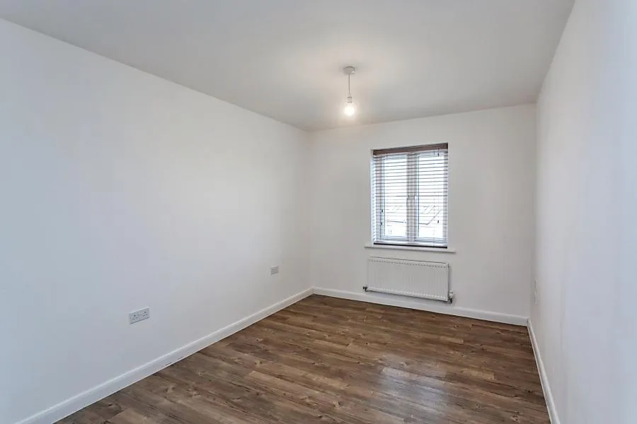 Vespasian Road, Fairfields, MK11, photo 7