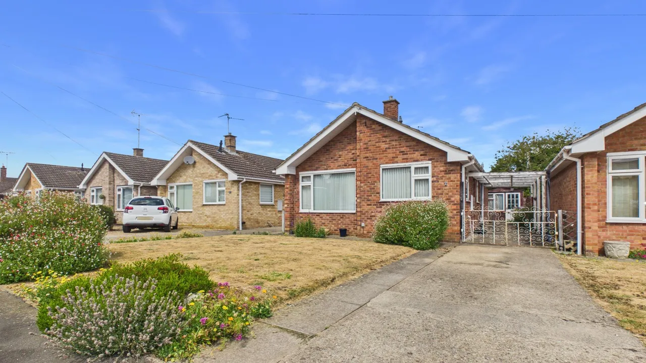 3 bed house for sale — Godiva Crescent, Bourne, PE10