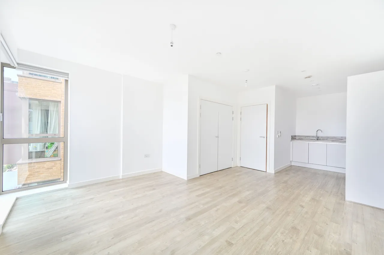 Flat 171, Marathon House, 33 Olympic Way, Wembley, photo 3