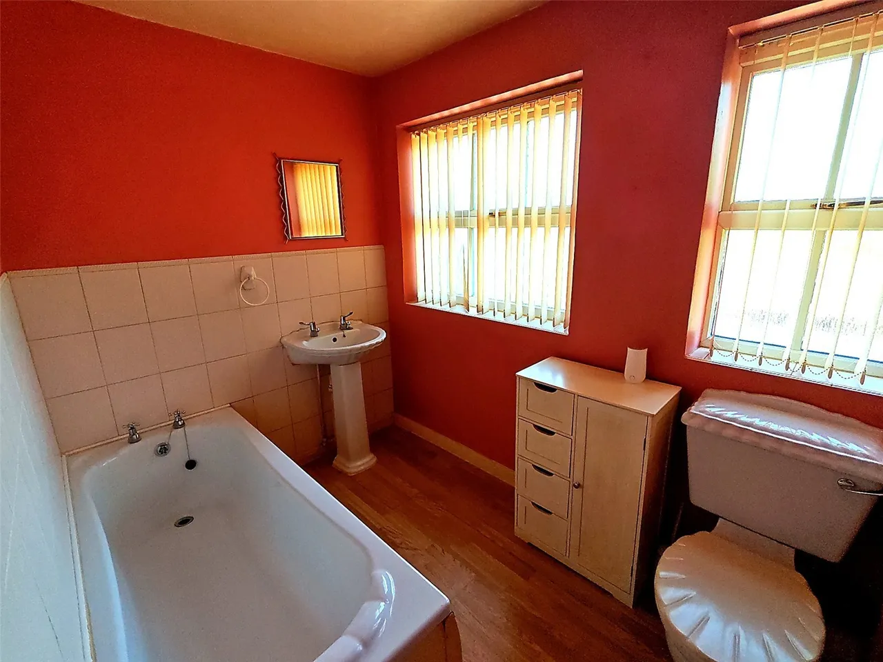 Bradwell Drive, NOTTINGHAM, Nottinghamshire, NG5, photo 11