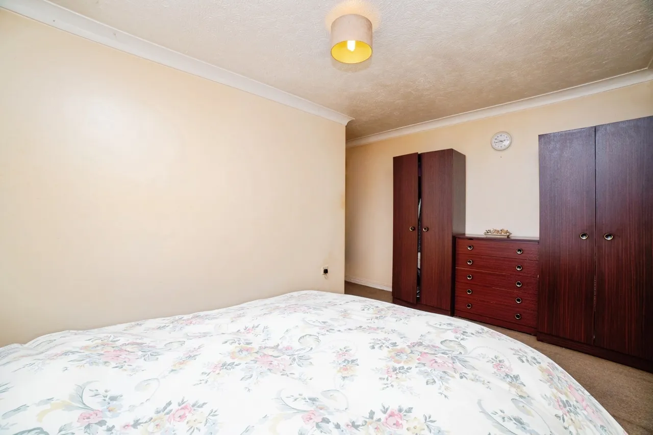 Bradwell Drive, NOTTINGHAM, Nottinghamshire, NG5, photo 8