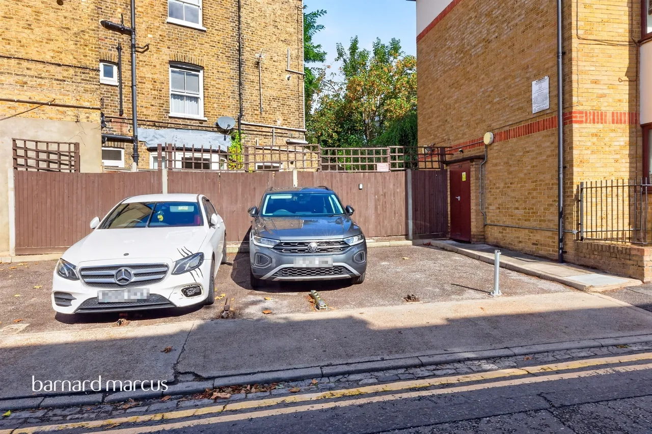 Brixton Station Road, London, SW9, photo 13