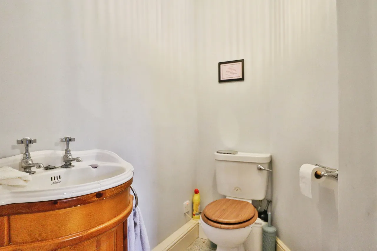 Lumby Lane, Leeds, LS25, photo 17