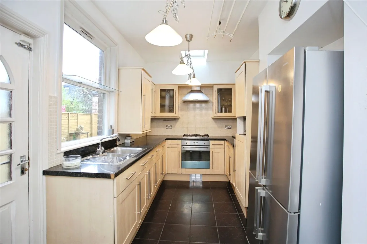 St Albans Avenue, Heaton Moor, SK4, photo 4