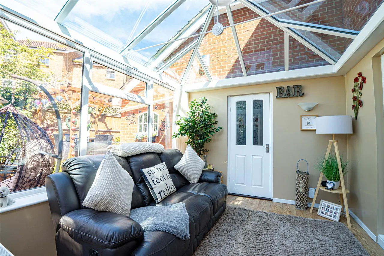 Celandine Drive, St. Leonards-On-Sea, photo 26