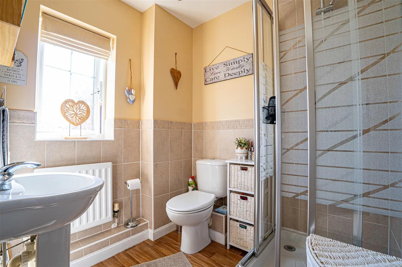 Celandine Drive, St. Leonards-On-Sea, photo 33