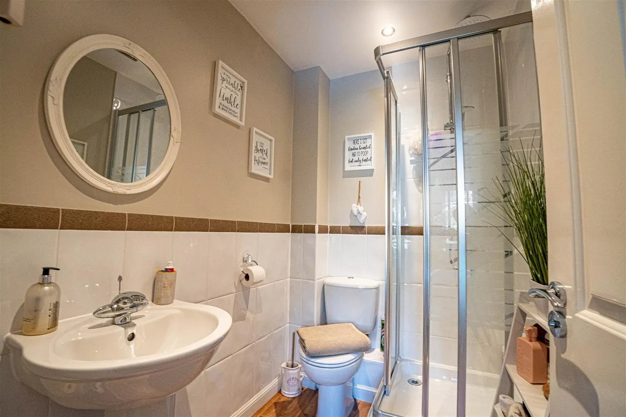 Celandine Drive, St. Leonards-On-Sea, photo 35