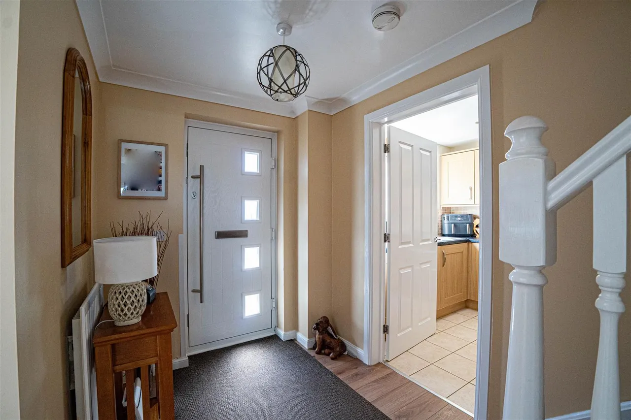 Celandine Drive, St. Leonards-On-Sea, photo 38