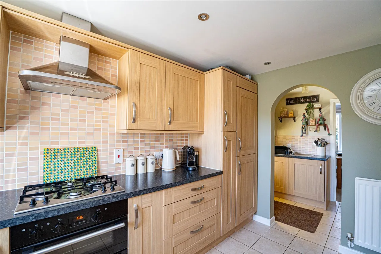 Celandine Drive, St. Leonards-On-Sea, photo 24