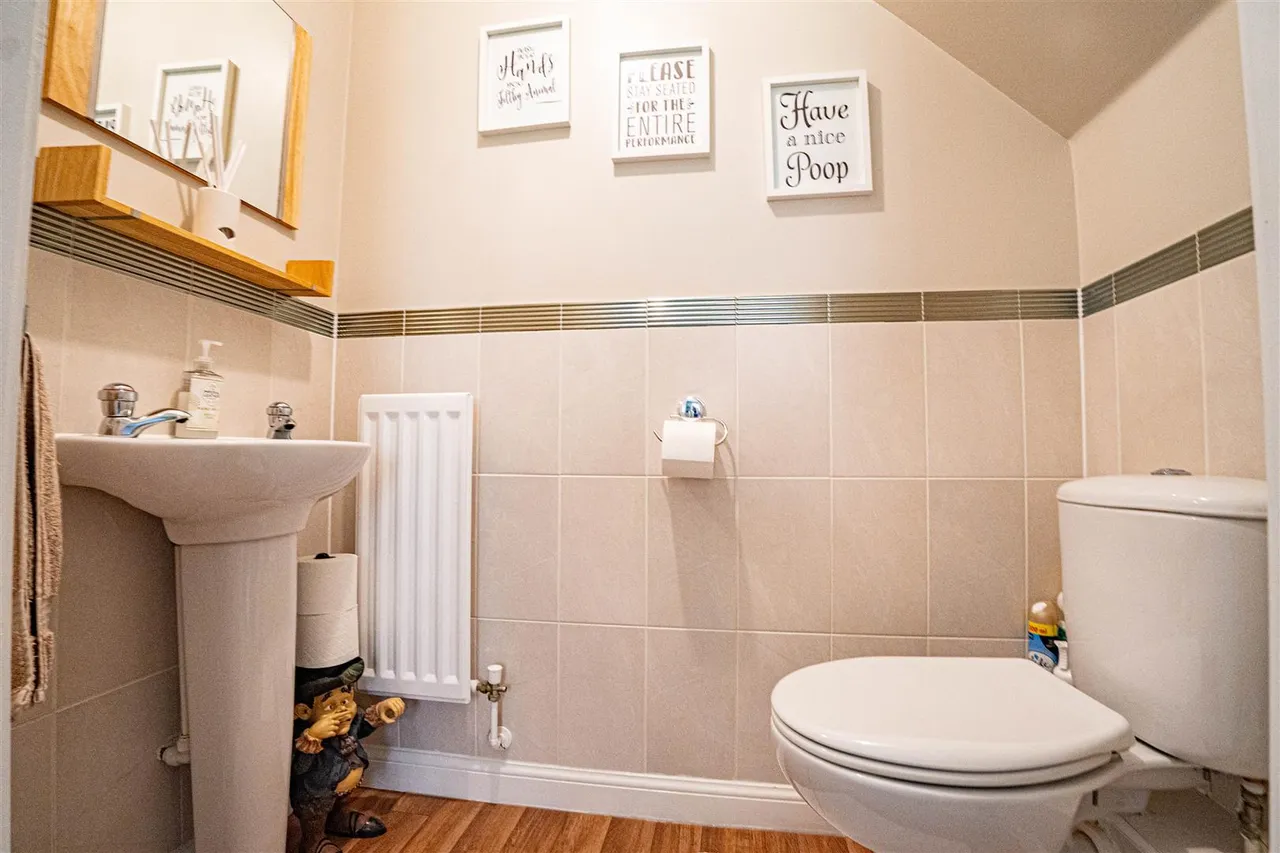 Celandine Drive, St. Leonards-On-Sea, photo 37