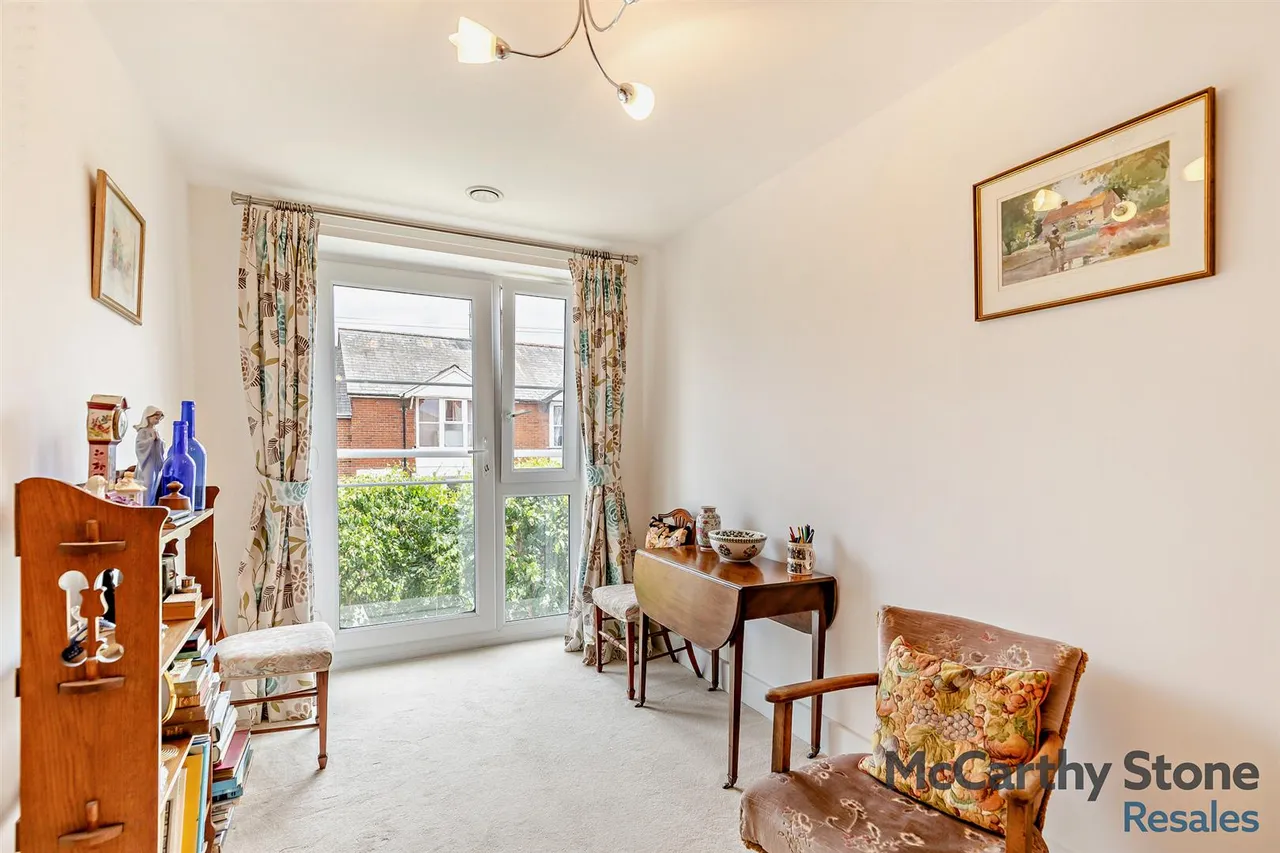 Old Park Road, Hitchin, SG5, photo 3