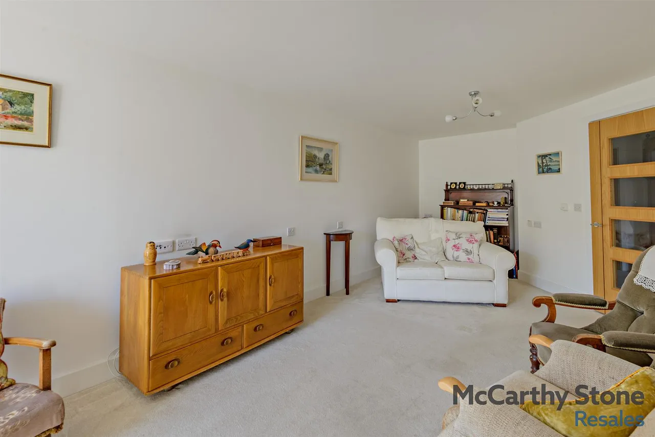 Old Park Road, Hitchin, SG5, photo 4