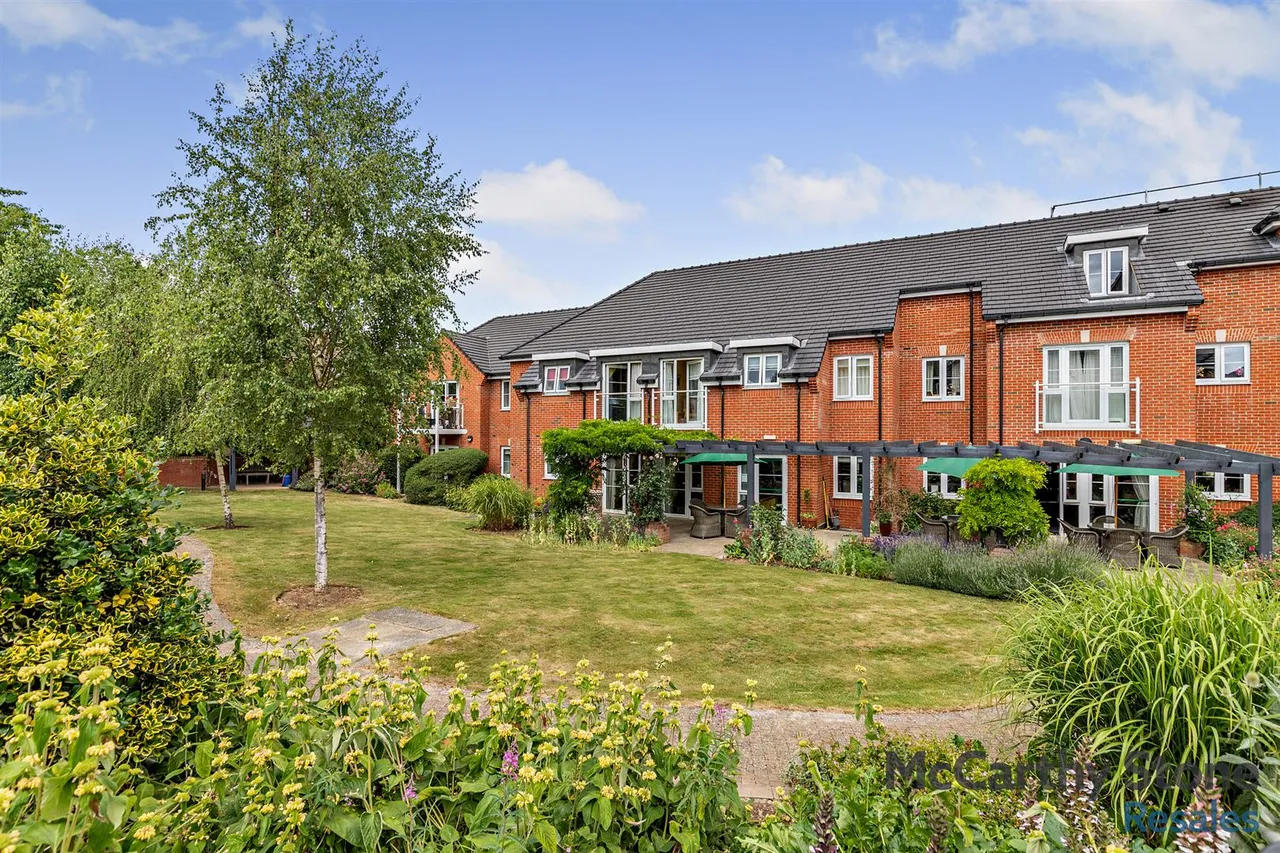 Old Park Road, Hitchin, SG5, photo 26