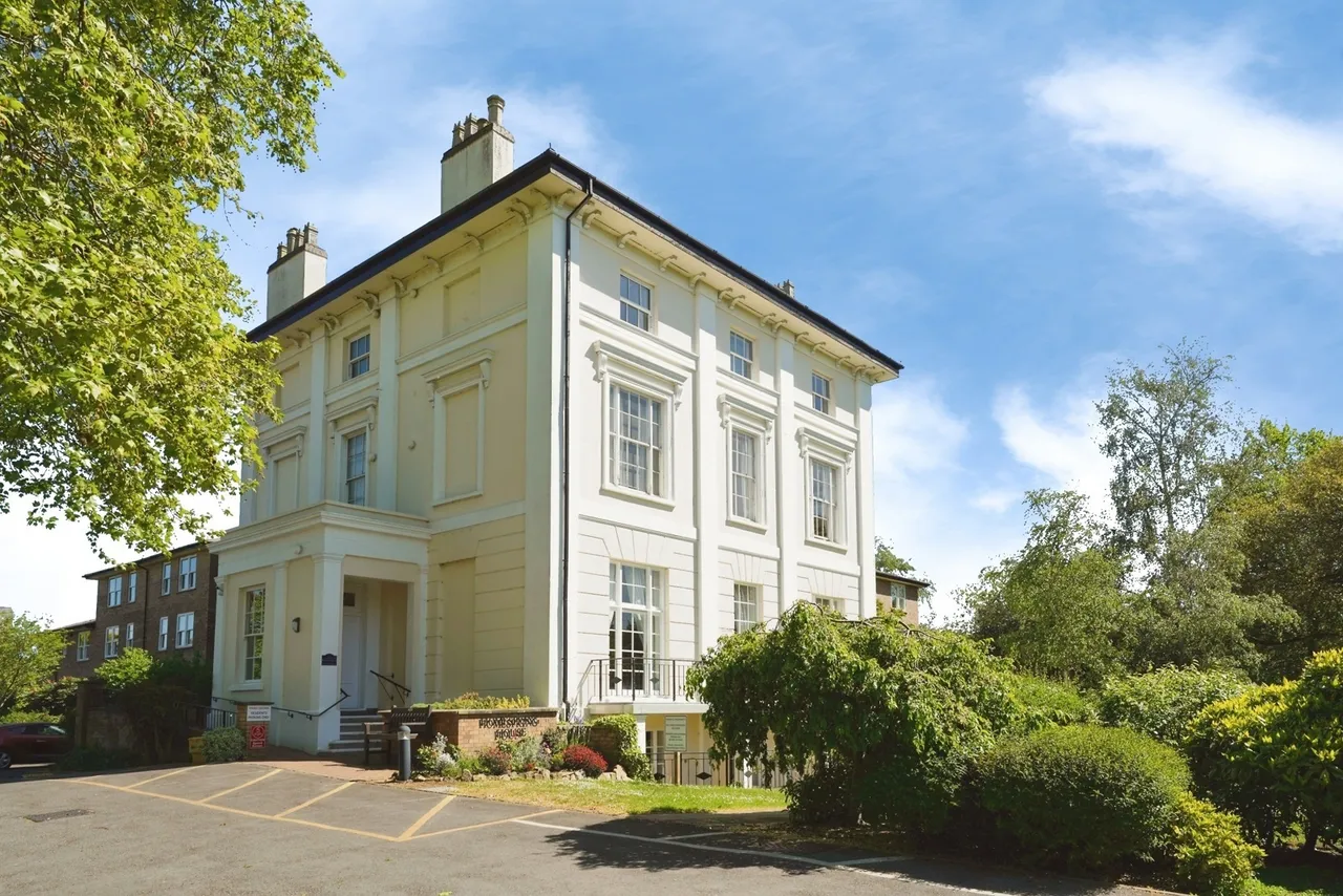 Pittville Circus Road, Cheltenham, GL52, photo 11