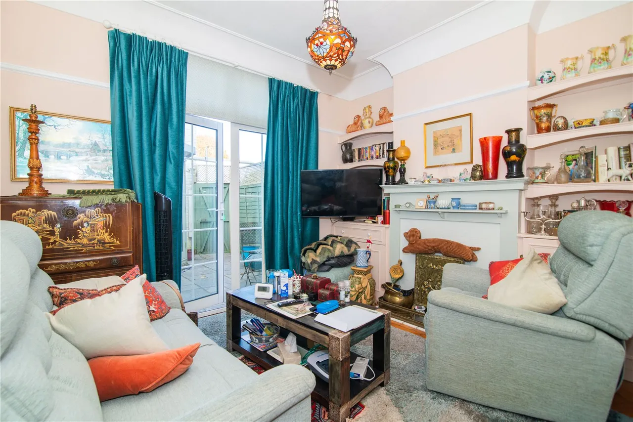 High Street, Teddington, TW11, photo 2
