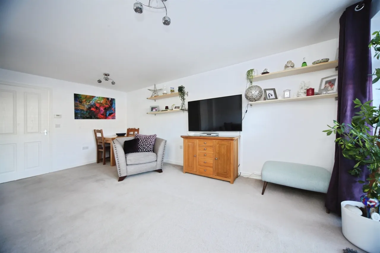 Verde Close, Luton, LU2, photo 9