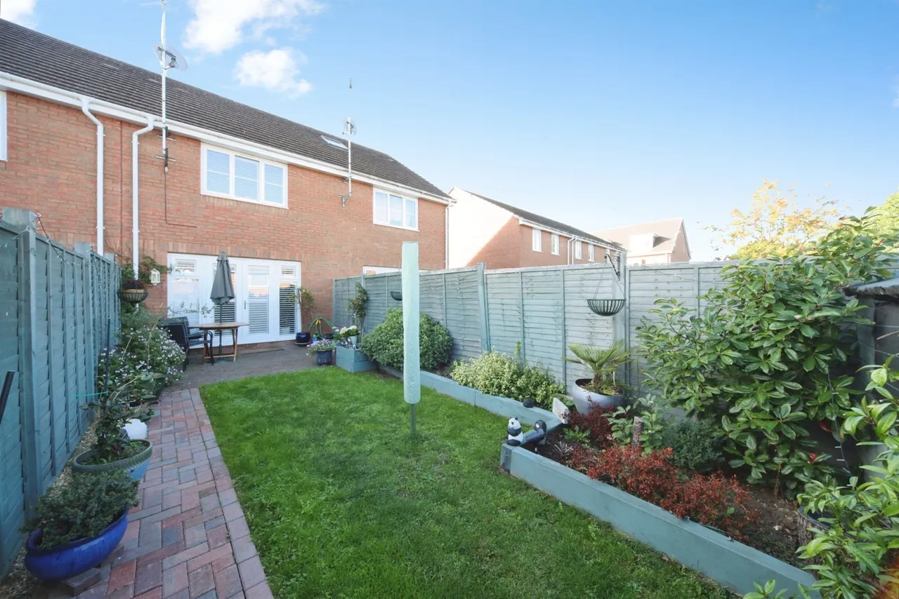 Verde Close, Luton, LU2, photo 17