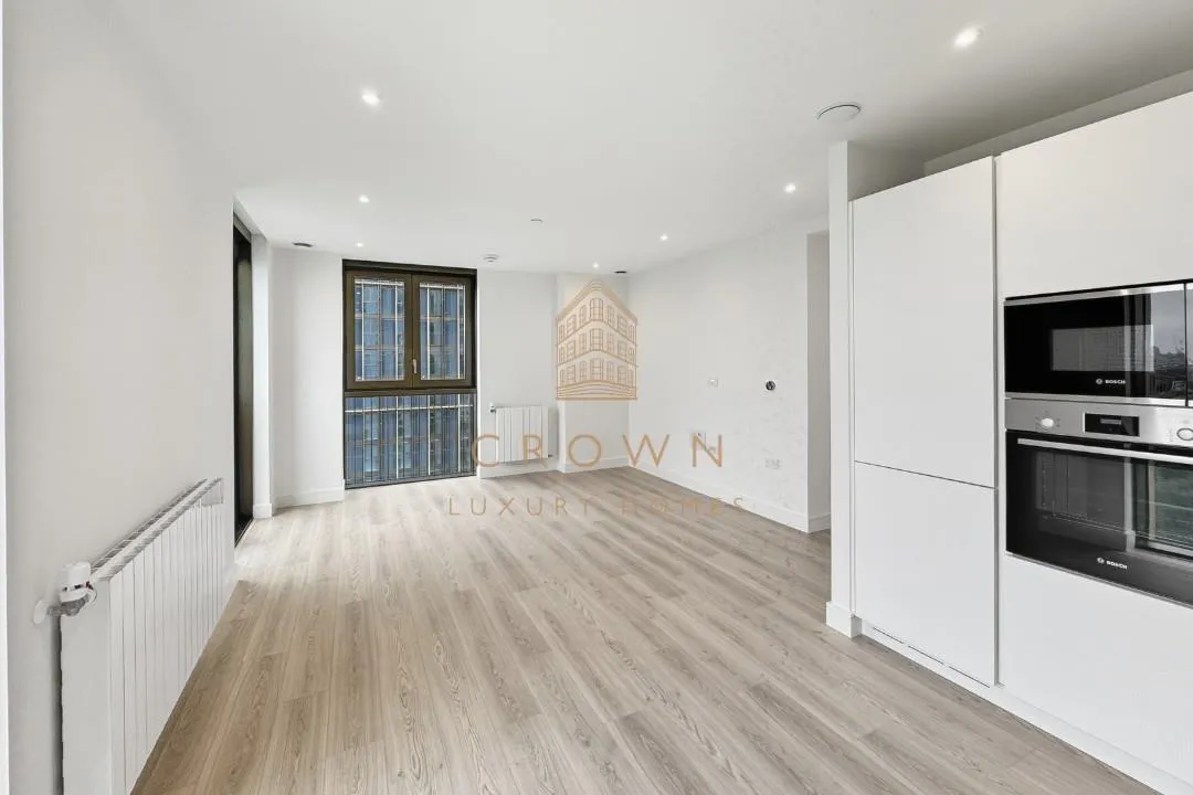 3 bed flat for sale, Affinity View, West Ham, E16