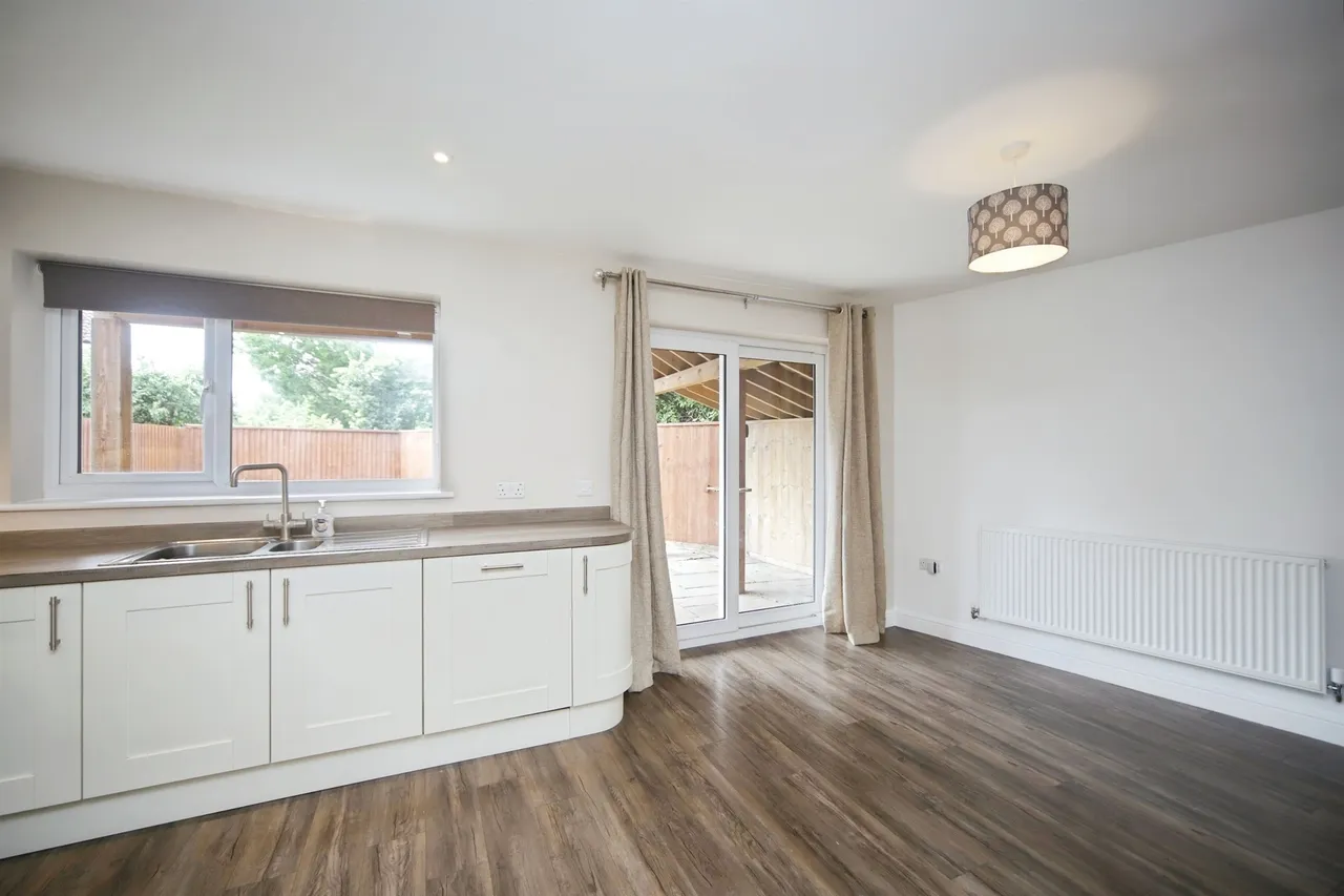 Witham Close, Taunton, photo 8