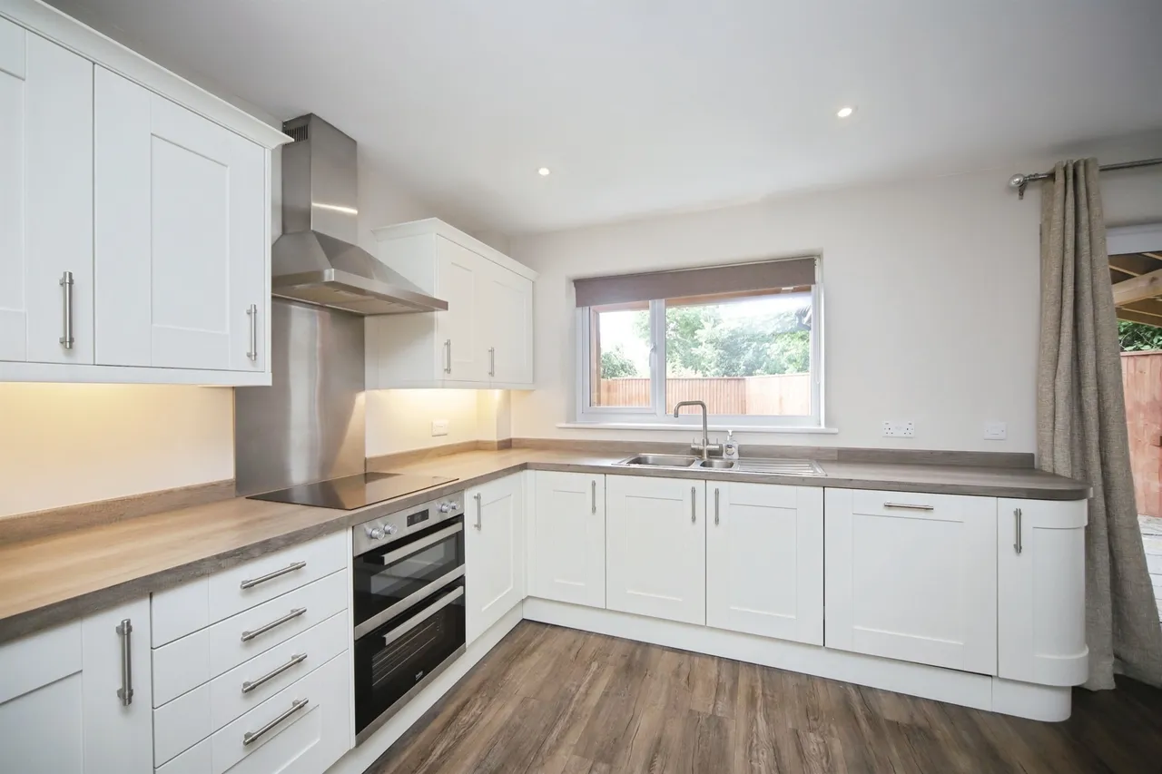 Witham Close, Taunton, photo 6