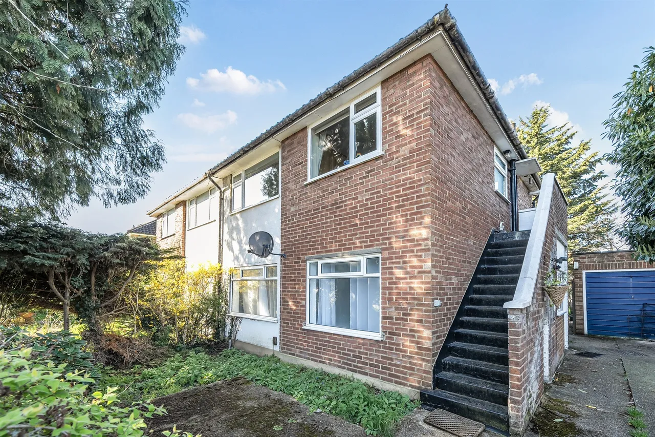 2 bed flat for sale — Brunel Road, Maidenhead