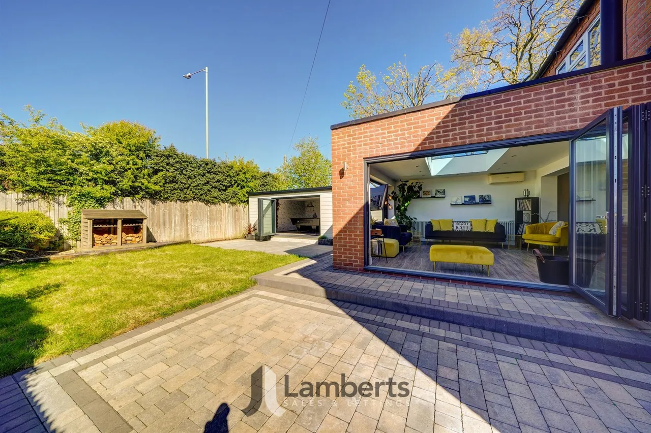 Shellfield House, 1a Sambourne Lane, Redditch, photo 38