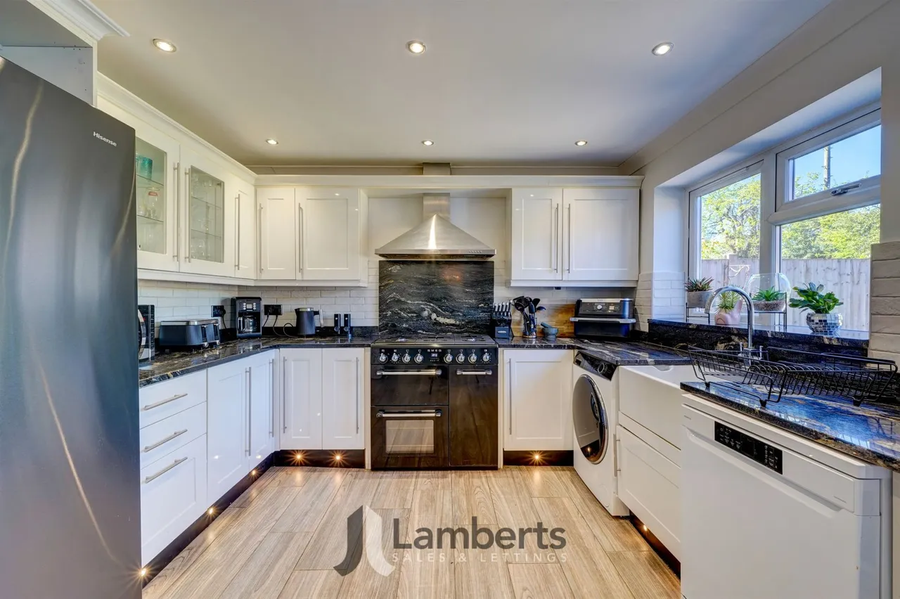 Shellfield House, 1a Sambourne Lane, Redditch, photo 5