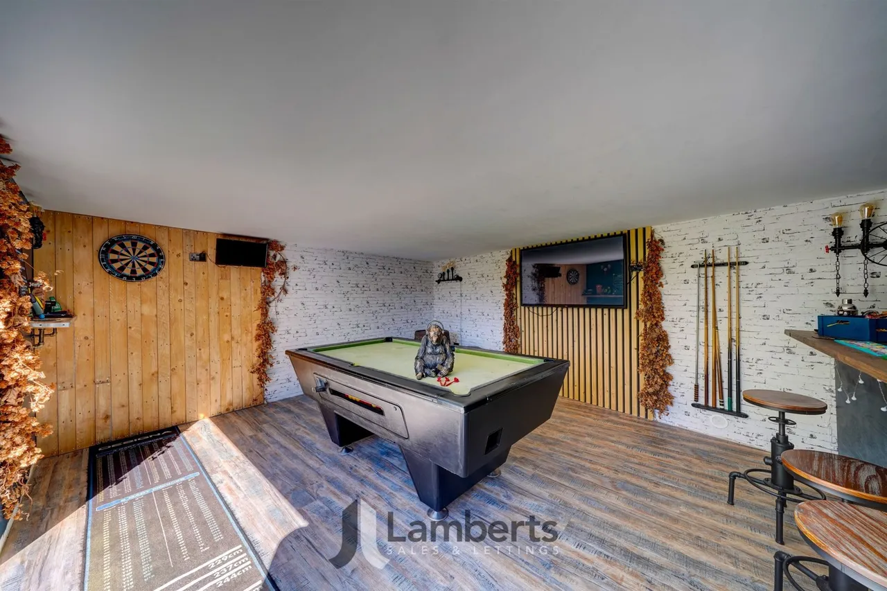 Shellfield House, 1a Sambourne Lane, Redditch, photo 35