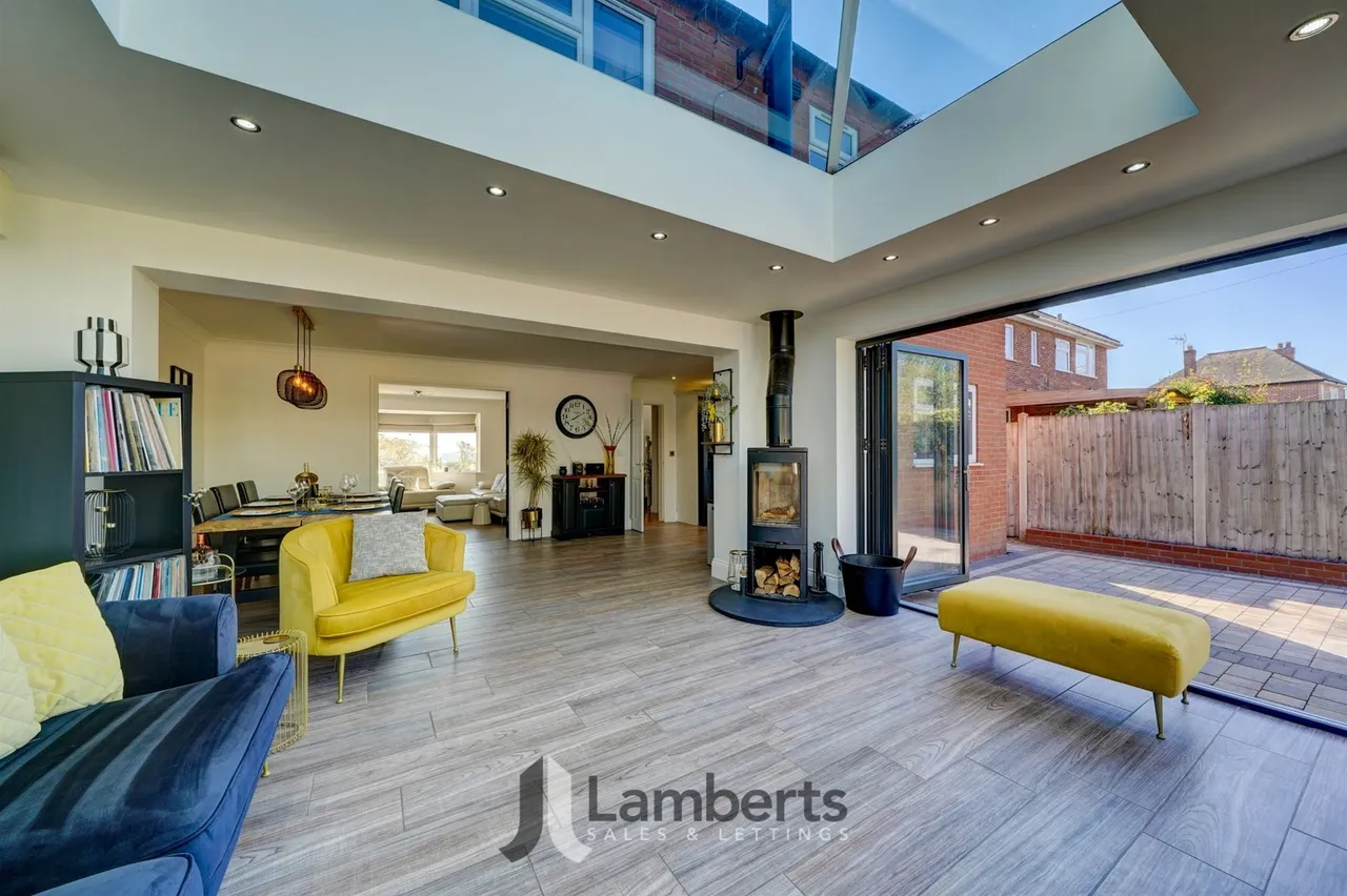 Shellfield House, 1a Sambourne Lane, Redditch, photo 33