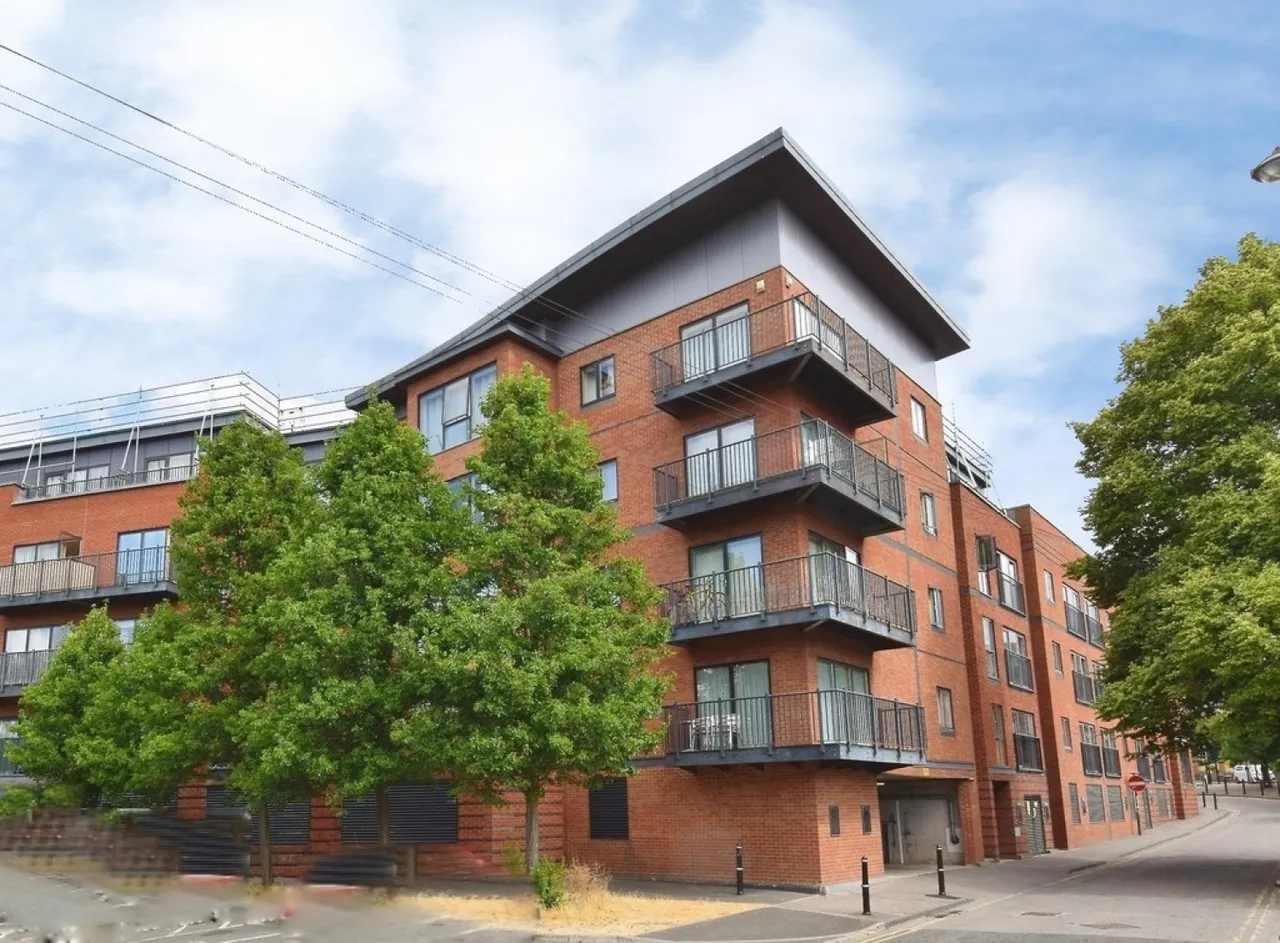2 bed flat for sale — 51 Newport House, Newport Street, Worcester, WR1 3NG