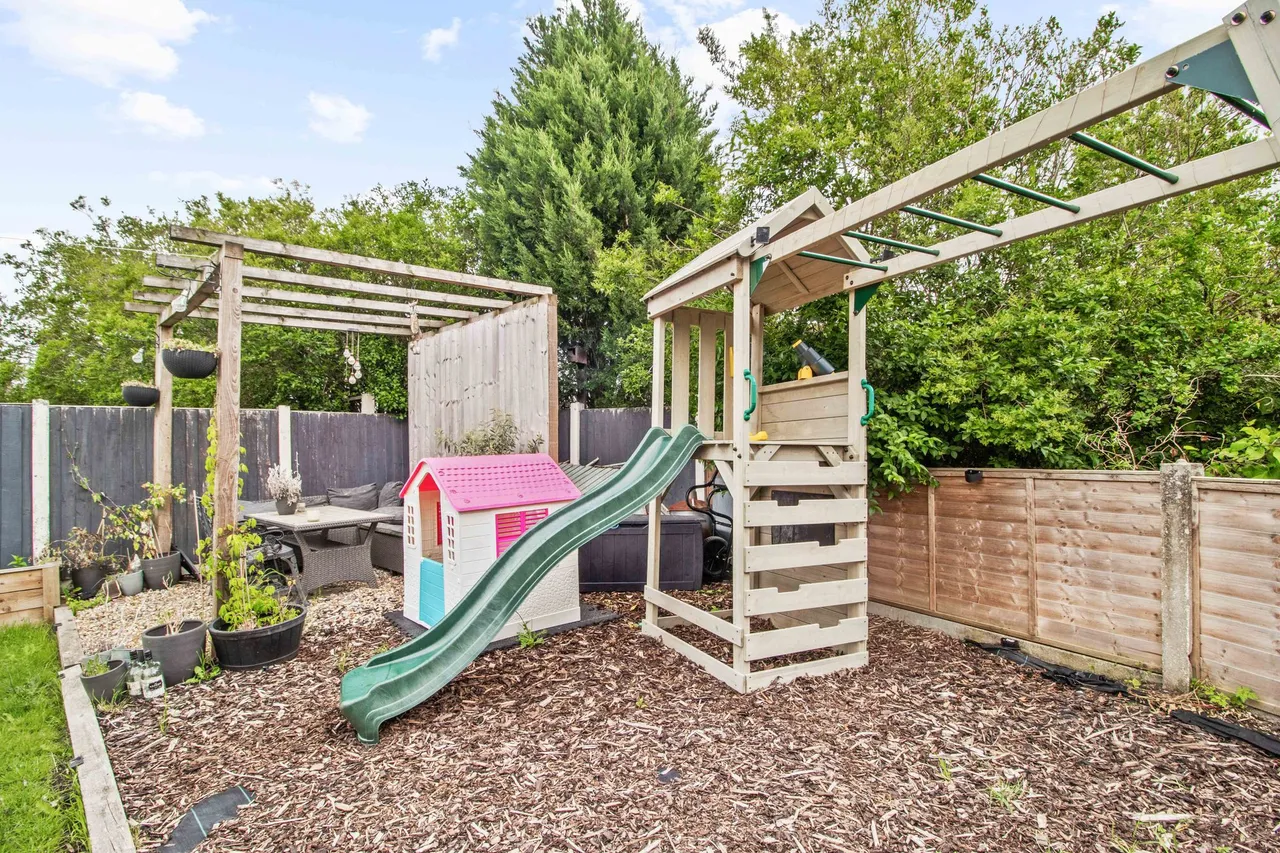 Bridge Lane, Appleton, Warrington, Warrington, WA4 3AX, photo 12